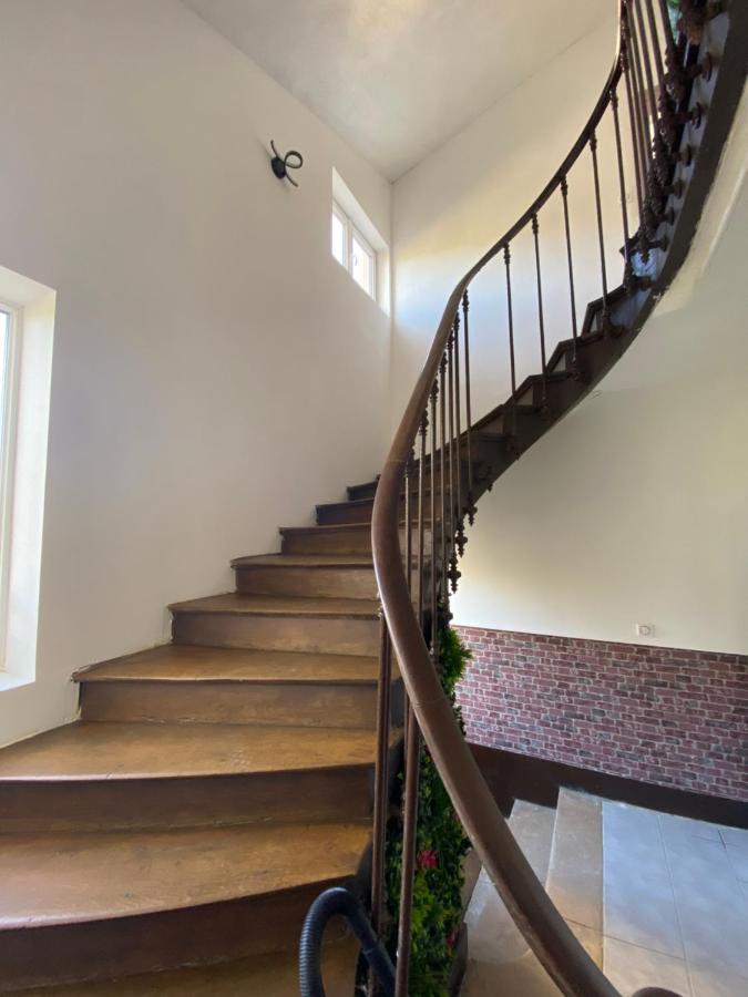 Pink Cosy Apartment Лувие Екстериор снимка