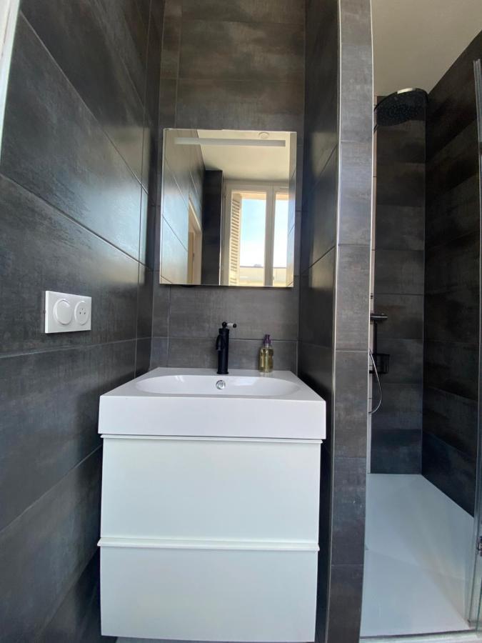 Pink Cosy Apartment Лувие Екстериор снимка